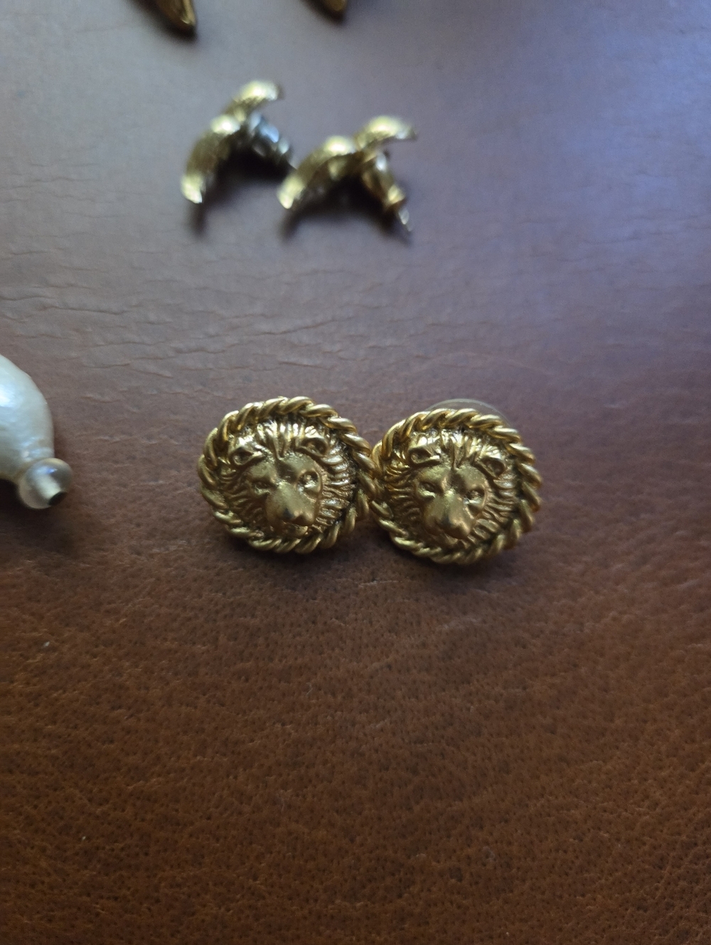 Lot Bundle Vintage Gold Chunky Earrings - Picture 4 of 9